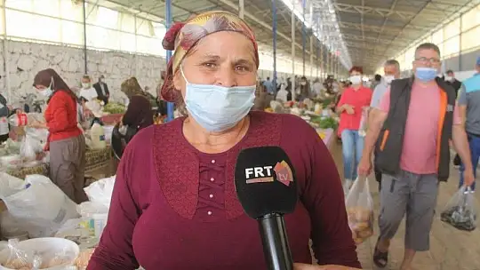 Kapanma öncesi vatandaşlar pazarlara akın etti 