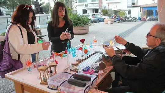 Camdan yılbaşı hediyelerine büyük ilgi