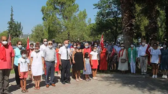CHP ve STK'ların Zafer Bayramı coşkusu