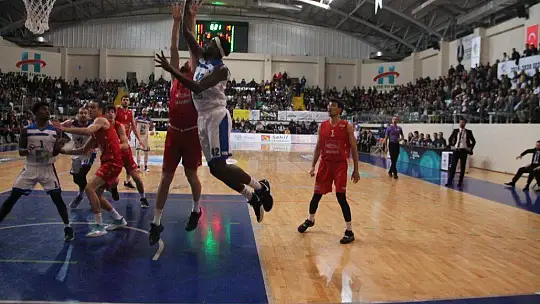 TBL'de ilk yarının takımı: Lokman Hekim Fethiye Belediyespor