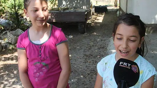 10 yıldır aynı camiye yuva yapıyorlar