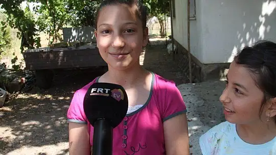 10 yıldır aynı camiye yuva yapıyorlar