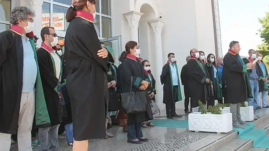 Taşer, 'Avukatlık yasası bizzat çiğnenmiştir'