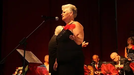 En güzel aşk şarkılarını seslendirdiler