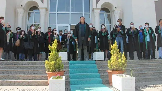 Taşer, 'Avukatlık yasası bizzat çiğnenmiştir'