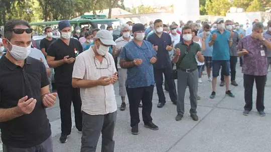 Poliklinikte Fenalaşan Doktor Kurtarılamadı 