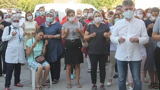 Poliklinikte Fenalaşan Doktor Kurtarılamadı 