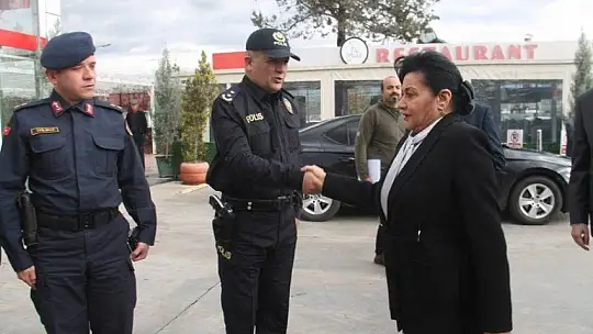 Vali Civelek, Muhtarların Sorunlarını Dinledi