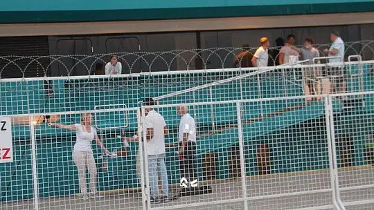 HİNTLİ MİLYARDERİN YÜZEN SARAYI FETHİYE'YE DEMİR ATTI