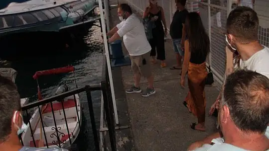 HİNTLİ MİLYARDERİN YÜZEN SARAYI FETHİYE'YE DEMİR ATTI