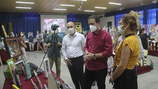 Hayat Boyu Öğrenme haftası sergisi açıldı