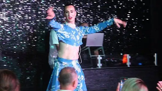 FETHİYE'DE YENİ NESİL MEYHANE