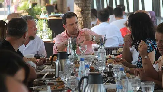 FETHİYE AKTÜEL MAGAZİN DERGİSİ OKURLARIYLA TEKRAR BULUŞTU