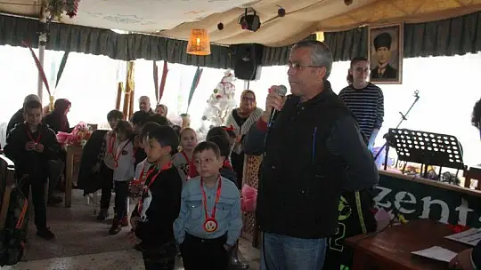 Minik öğrencilerin okuma sevinci