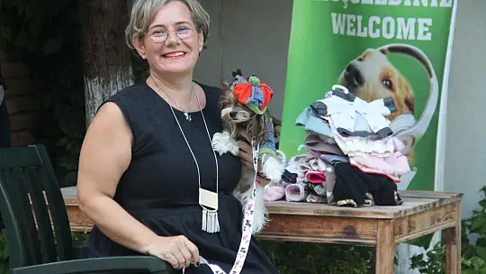 Fethiye'de köpek defilesi yapıldı