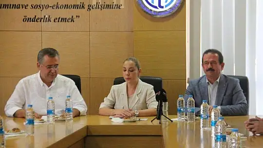 AK Parti Milletvekili Yelda Erol Gökcan STK'ları ziyaret etti