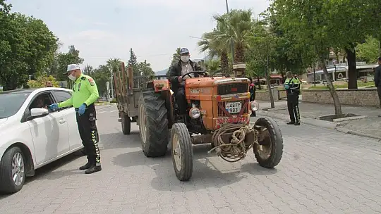 Fethiye'de Polisten Barkodlu Denetim