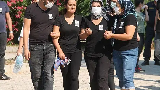 TEZKERE GÜNÜNDE TOPRAĞA VERİLDİ