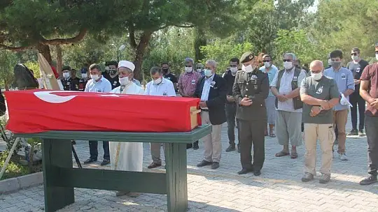 TEZKERE GÜNÜNDE TOPRAĞA VERİLDİ