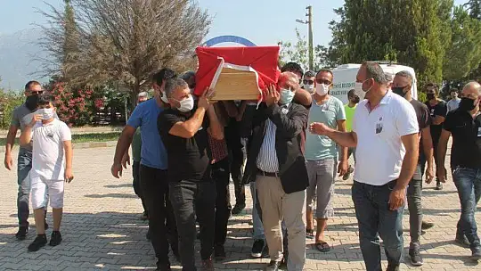 TEZKERE GÜNÜNDE TOPRAĞA VERİLDİ