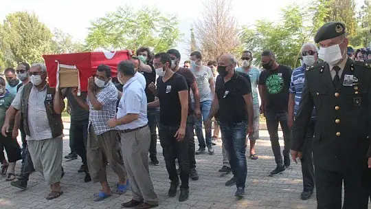 TEZKERE GÜNÜNDE TOPRAĞA VERİLDİ