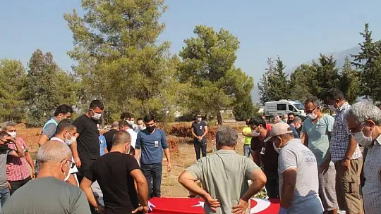 TEZKERE GÜNÜNDE TOPRAĞA VERİLDİ