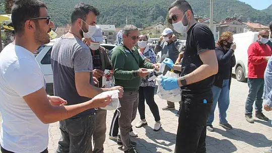 Karakartallar 300 Maske Dağıttı