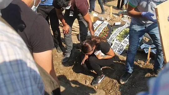 TEZKERE GÜNÜNDE TOPRAĞA VERİLDİ