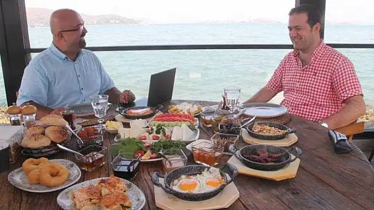 2. SAYIDA AYIN KONUĞU KAYMAKAM FIRAT