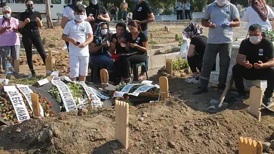 TEZKERE GÜNÜNDE TOPRAĞA VERİLDİ