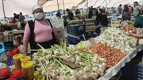 Yasak, Vatandaşları Pazara Döktü