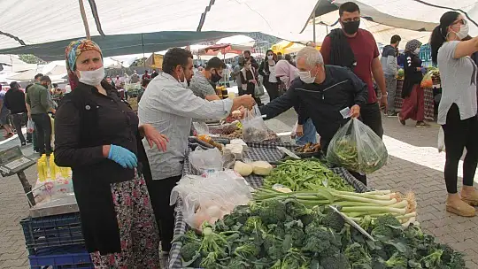 Yasak, Vatandaşları Pazara Döktü