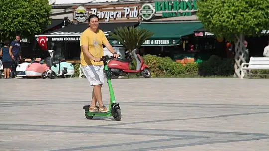 Martı Scooter Fethiye sokaklarında