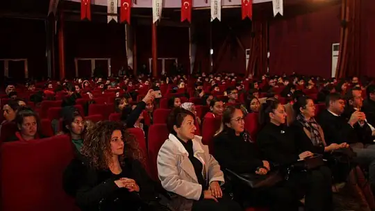 Geleceğim Mesleğim Buluşmasında Bilgilendirmede Bulundular