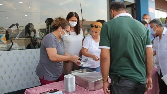 AK Parti Fethiye İlçe Teşkilatından aşure etkinliği