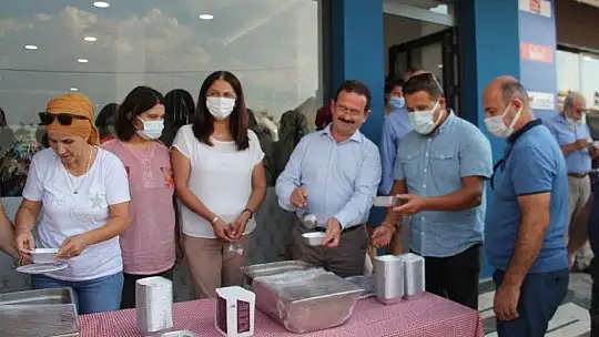 AK Parti Fethiye İlçe Teşkilatından aşure etkinliği