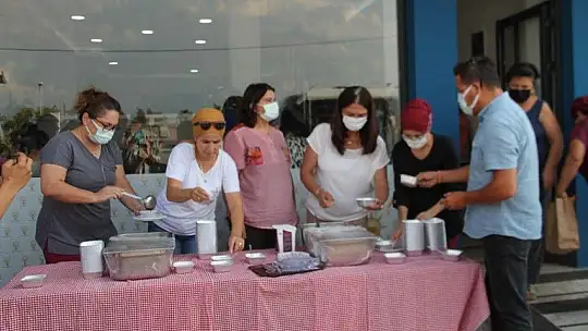 AK Parti Fethiye İlçe Teşkilatından aşure etkinliği