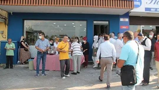 AK Parti Fethiye İlçe Teşkilatından aşure etkinliği