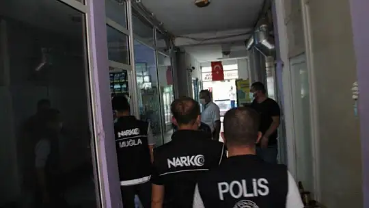 Emniyetten okul çevrelerinde denetleme