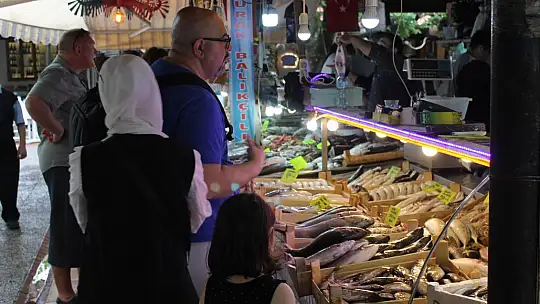 Balık fiyatları cep yakıyor