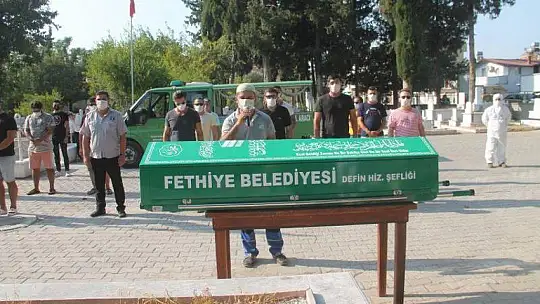 KADINLAR BİRLİĞİ'NİN ZEYNEP ABLASI SON YOLCULUĞUNA UĞURLANDI