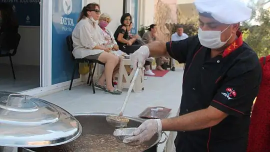 Deva Partisinden aşure etkinliği