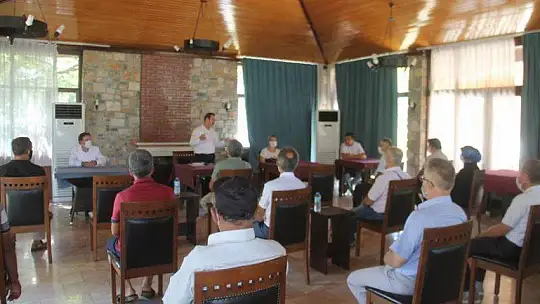 KONGRE ÖNCESİ MAHALLE BAŞKANLARI İLE TOPLANTI YAPTI