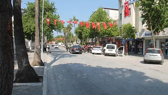 Emniyet ekiplerinden renkli kutlama 