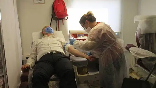 ADLİYE ÇALIŞANLARINDAN KAN BAĞIŞI