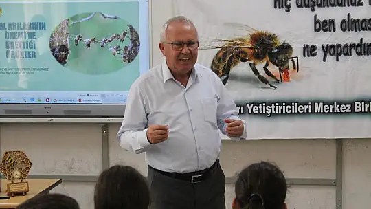 TAB Başkanı Şahin, öğrencilere 'Arıların önemi ve ürünlerini' anlattı