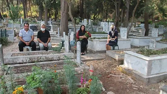 Türk Kadınlar Birliğinden kabir ziyaretleri