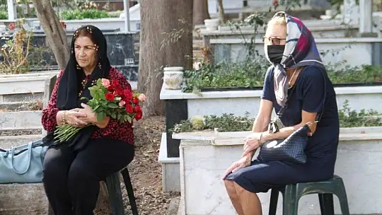 Türk Kadınlar Birliğinden kabir ziyaretleri