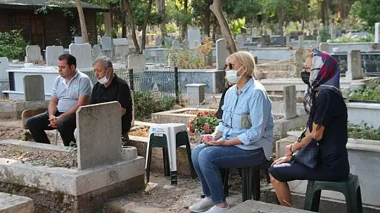 Türk Kadınlar Birliğinden kabir ziyaretleri