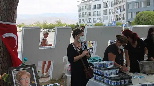 Zeynep Tuncel anısına pilav ikramında bulundular